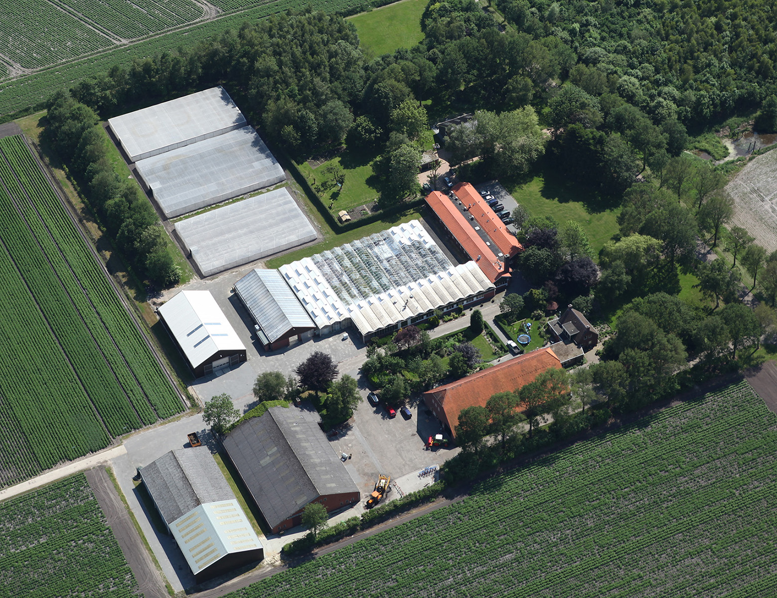 833_luchtfoto Averis